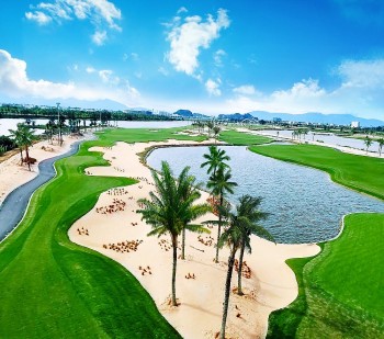 Bài 1: Du lịch gôn: “Mỏ kim cương” của ngành kinh tế xanh Bài 1: Du lịch gôn: “Mỏ kim cương” của ngành kinh tế xanh