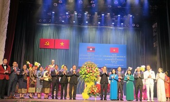 Thành phố Hồ Chí Minh nhận thức được bổn phận thúc đẩy quan hệ Việt Nam-Lào