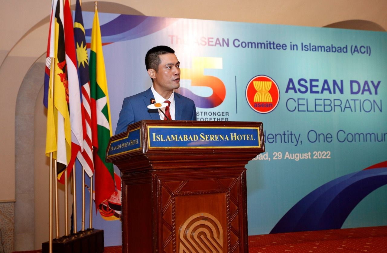 Đại sứ Nguyễn Tiên Phong, Chủ tịch Ủy ban ASEAN tại Islamabad (ACI) phát biểu tại buổi Lễ.