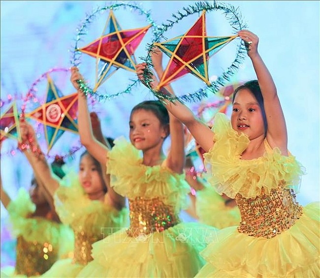 Khai mạc Lễ hội Trung thu với chủ đề: “Bánh Trung thu và trái cây ba miền”