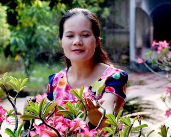 Nỗi lòng của cô giáo tiếng Việt xa trường lớp vì chiến tranh