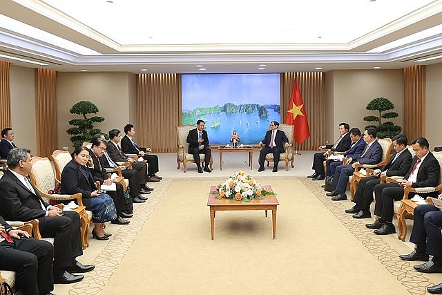 Thủ tướng tiếp Bộ trưởng, Chủ nhiệm Văn phòng Phủ Thủ tướng Lào