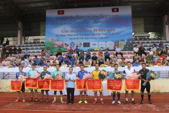 Đại sứ quán Lào tổ chức giải giao lưu bóng đá hữu nghị Việt Nam - Lào 202