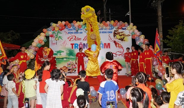 Tưng bừng lễ hội Trung thu của thiếu nhi Việt Nam tại Lào, Singapore | Người Việt bốn phương | Vietnam+ (VietnamPlus)