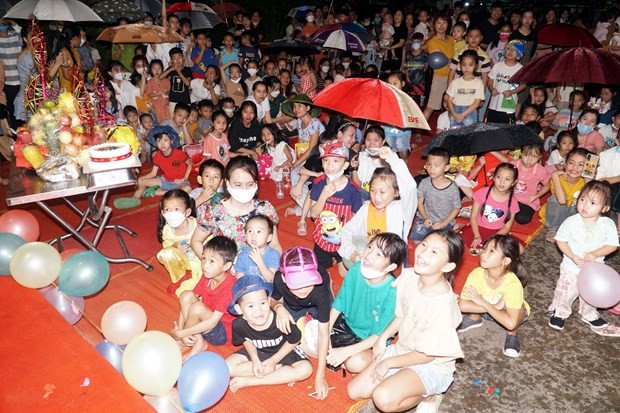 Tưng bừng lễ hội Trung thu của thiếu nhi Việt Nam tại Lào, Singapore | Người Việt bốn phương | Vietnam+ (VietnamPlus)