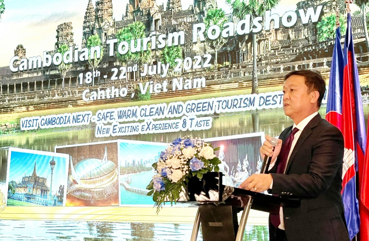 Ông Thok Sokkhom, Phó Quốc vụ khanh Bộ Du lịch Vương quốc Campuchia