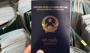 Từ 15/9 hộ chiếu mẫu mới sẽ in thêm thông tin nơi sinh