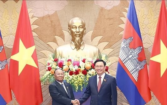 Chủ tịch Quốc hội Vương Đình Huệ đón, hội đàm với Chủ tịch Quốc hội Campuchia