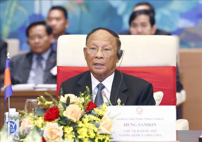 Chủ tịch Quốc hội Vương Đình Huệ đón, hội đàm với Chủ tịch Quốc hội Campuchia