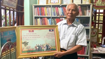 50 năm sưu tầm chứng tích tình yêu với đất nước Lào