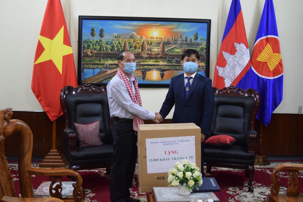 Vun đắp tình đoàn kết, hữu nghị Việt Nam - Campuchia “đơm hoa kết trái”