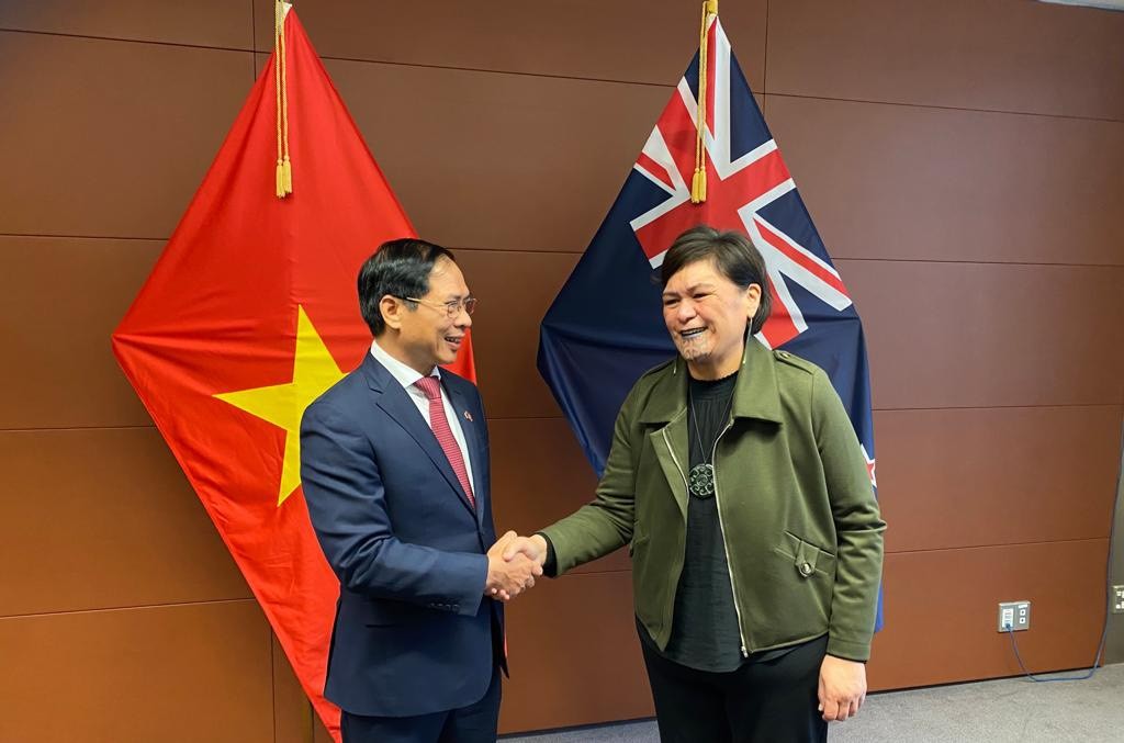 Đẩy mạnh hợp tác kinh tế, giáo dục, văn hoá, giao lưu nhân dân giữa Việt Nam - New Zealand
