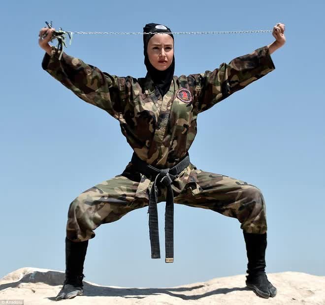 Phụ nữ Iran gây ấn tượng khi trở thành Ninja