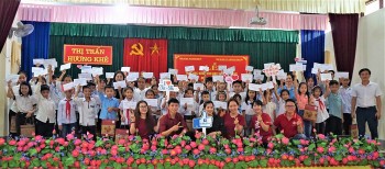 Zhi-Shan trao Học bổng vượt khó cho hơn 900 học sinh trên địa bàn Nghệ An - Hà Tĩnh