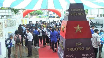 Gần 100 tư liệu tại triển lãm “Hoàng Sa, Trường Sa của Việt Nam - Những bằng chứng lịch sử và pháp lý”