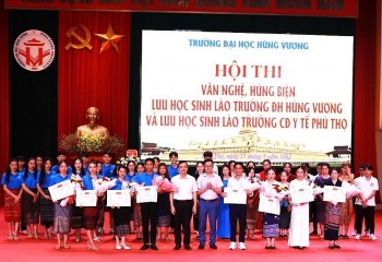 Sôi nổi Hội thi Văn nghệ, hùng biện lưu học sinh Lào tại tỉnh Phú Thọ