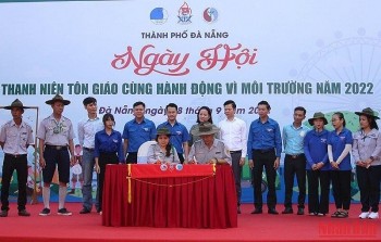 Hỗ trợ sửa nhà, trao sinh kế cho thanh niên tôn giáo Đà Nẵng