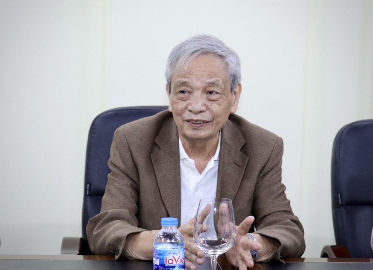 Ông Tạ Quang Ngọc, Chủ tịch Hội hữu nghị Việt Nam - Thái Lan phát biểu tại buổi làm việc (Ảnh: Thu Hà).