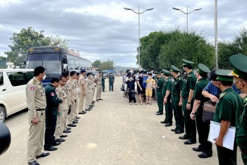 Bộ đội Biên phòng An Giang tiếp nhận 44 công dân từ Campuchia trở về Việt Nam