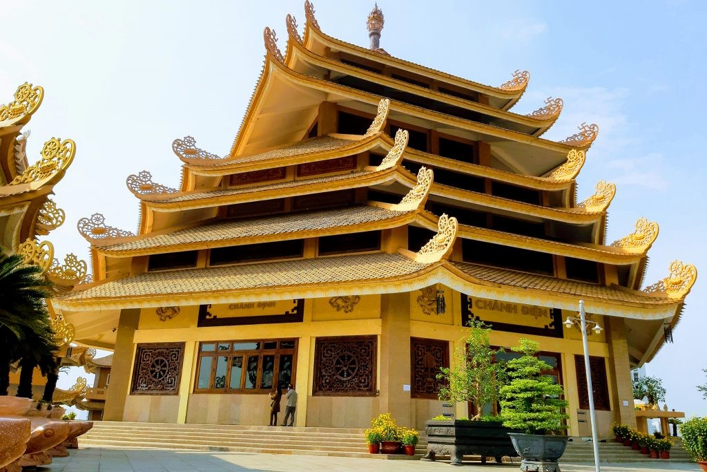 Chánh điện ở giữa là trung tâm của pháp viện Minh Đăng Quang (Ảnh: KT).