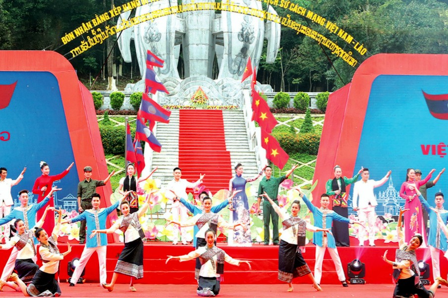 60 năm hữu nghị Việt Nam - Lào