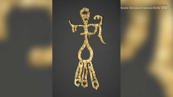 Nhiều đồ tạo tác bằng vàng có niên đại hơn 3.000 năm đã được các nhà khảo cổ Trung Quốc tìm thấy gần đây (Video: 9News)