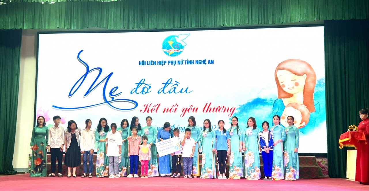 960 trẻ mồ côi ở Nghệ An được nhận đỡ đầu qua Chương trình “Mẹ đỡ đầu - Kết nối yêu thương”