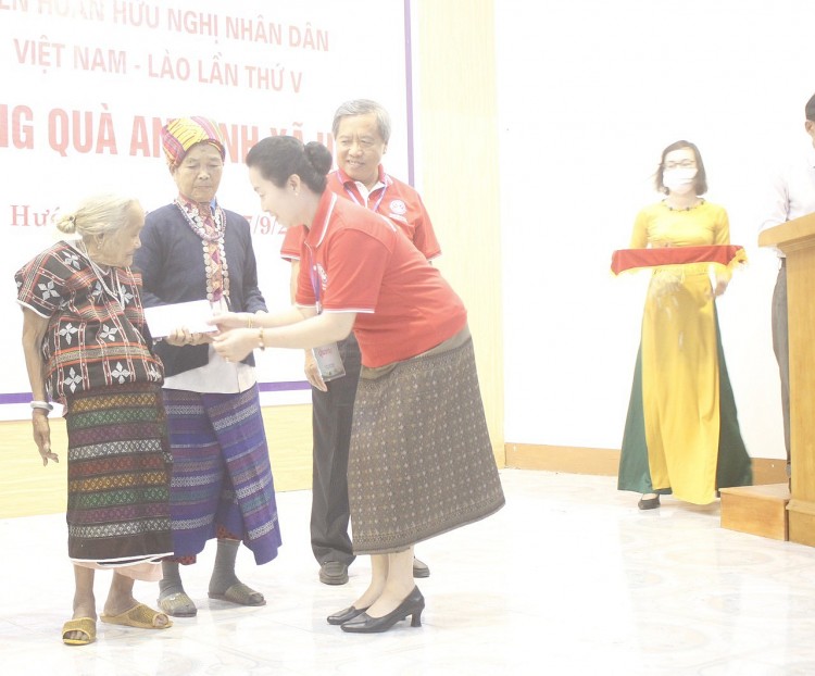 Liên hoan hữu nghị nhân dân Việt Nam – Lào lần thứ V: Quan tâm tới công tác an sinh và truyền thống lịch sử