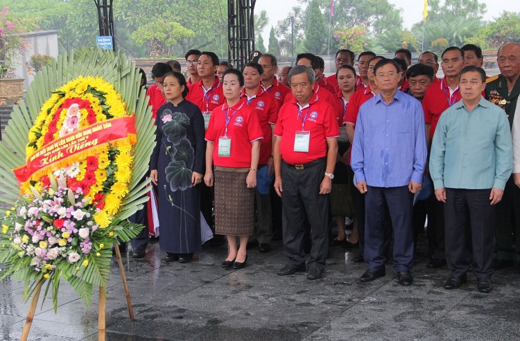 Liên hoan hữu nghị nhân dân Việt Nam – Lào lần thứ V: Quan tâm tới công tác an sinh và truyền thống lịch sử