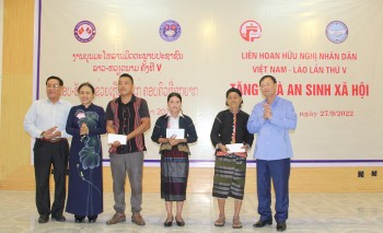 Liên hoan hữu nghị nhân dân Việt Nam – Lào lần thứ V: Quan tâm tới công tác an sinh và truyền thống lịch sử