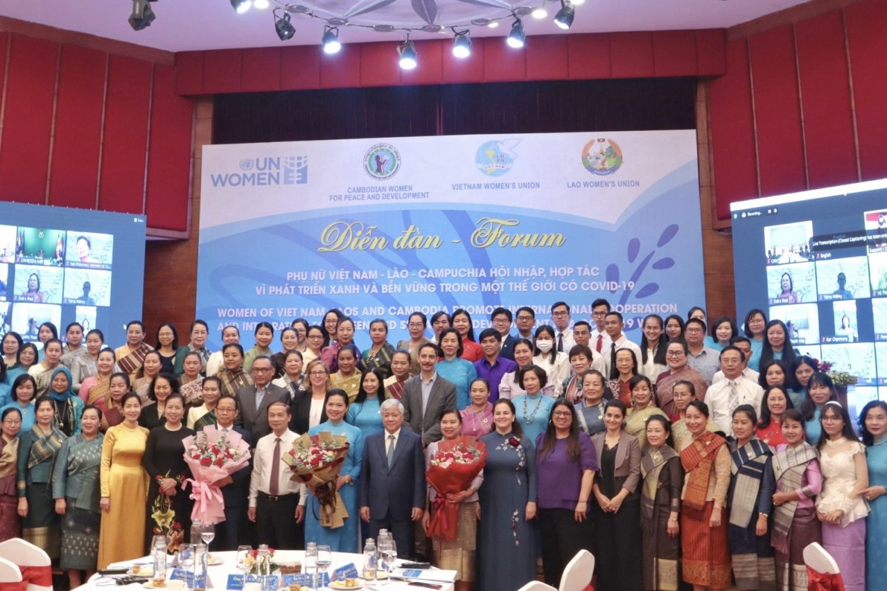 Phụ nữ Việt Nam - Lào - Campuchia hợp tác vì phát triển xanh và bền vững