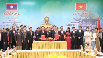 Kon Tum và Sa-la-van (Lào) ký kết Bản ghi nhớ về hợp tác trên nhiều lĩnh vực