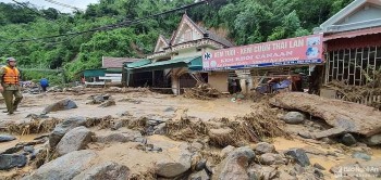 nghe an thiet hai nang ne do ngap lut lu quet sat lo dat