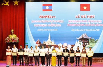 Bế mạc Ngày hội giao lưu Văn hóa, Thể thao và Du lịch vùng biên giới Việt Nam - Lào lần thứ III