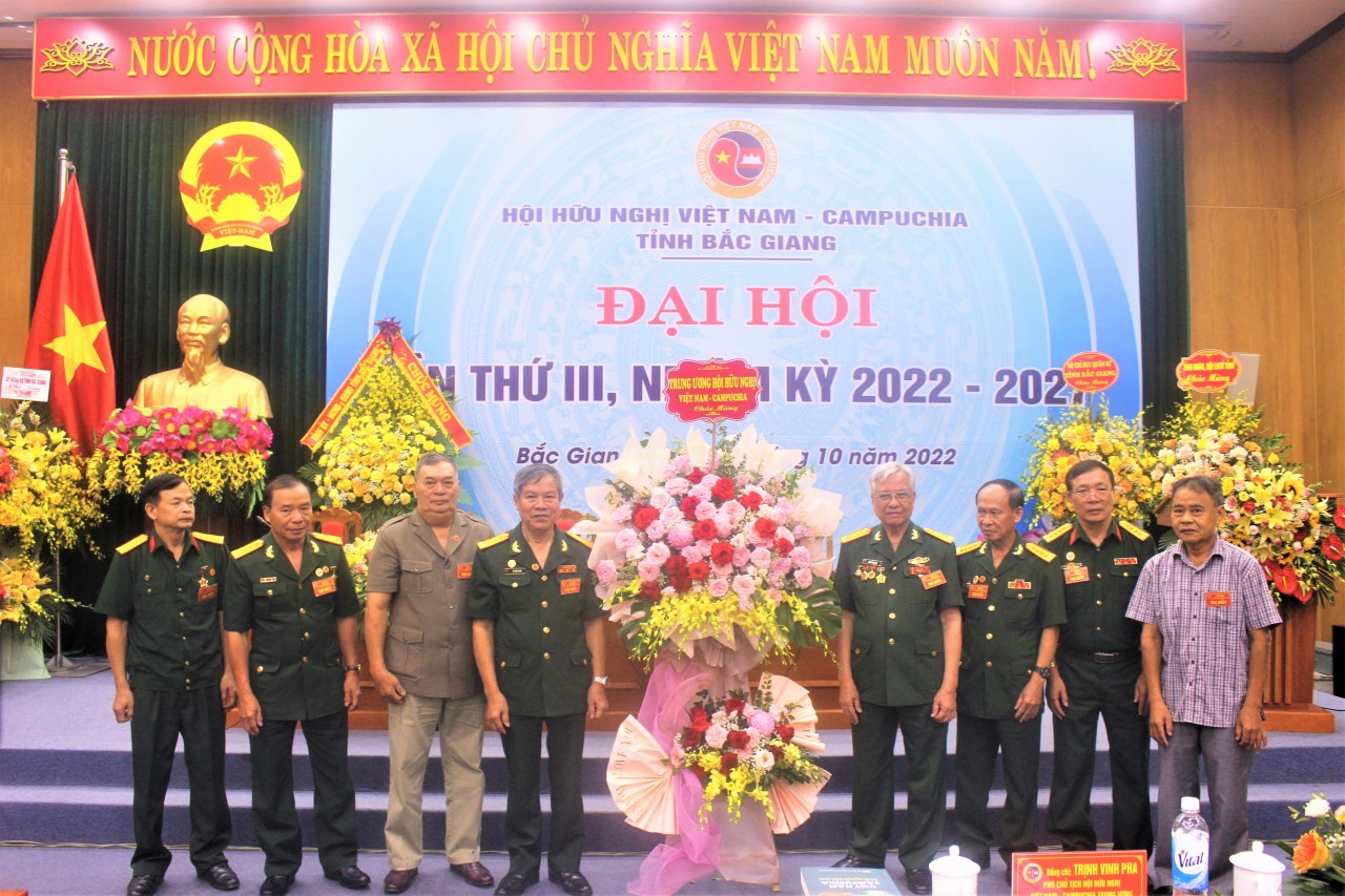 Tiếp tục vun đắp tình hữu nghị giữa Việt Nam - Campuchia