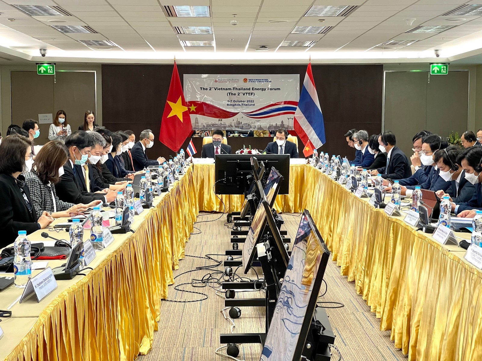 Hai đoàn đại biểu Việt Nam và Thái Lan tham dự Diễn đàn (Ảnh: Bộ Công thương).