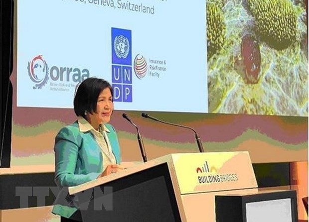 Đại sứ Lê Thị Tuyết Mai phát biểu tại Phiên thảo luận chuyên đề về “Bảo hiểm thiên nhiên để giảm thiểu rủi ro - Giải pháp chuyển giao rủi ro nhằm bảo vệ các rạn san hô”, ngày 5/10. (Ảnh: TTXVN phát)