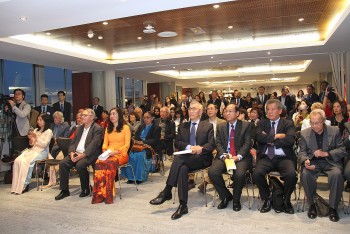 le ky niem 35 nam to chuc unesco thong qua nghi quyet ton vinh chu tich ho chi minh tai phap