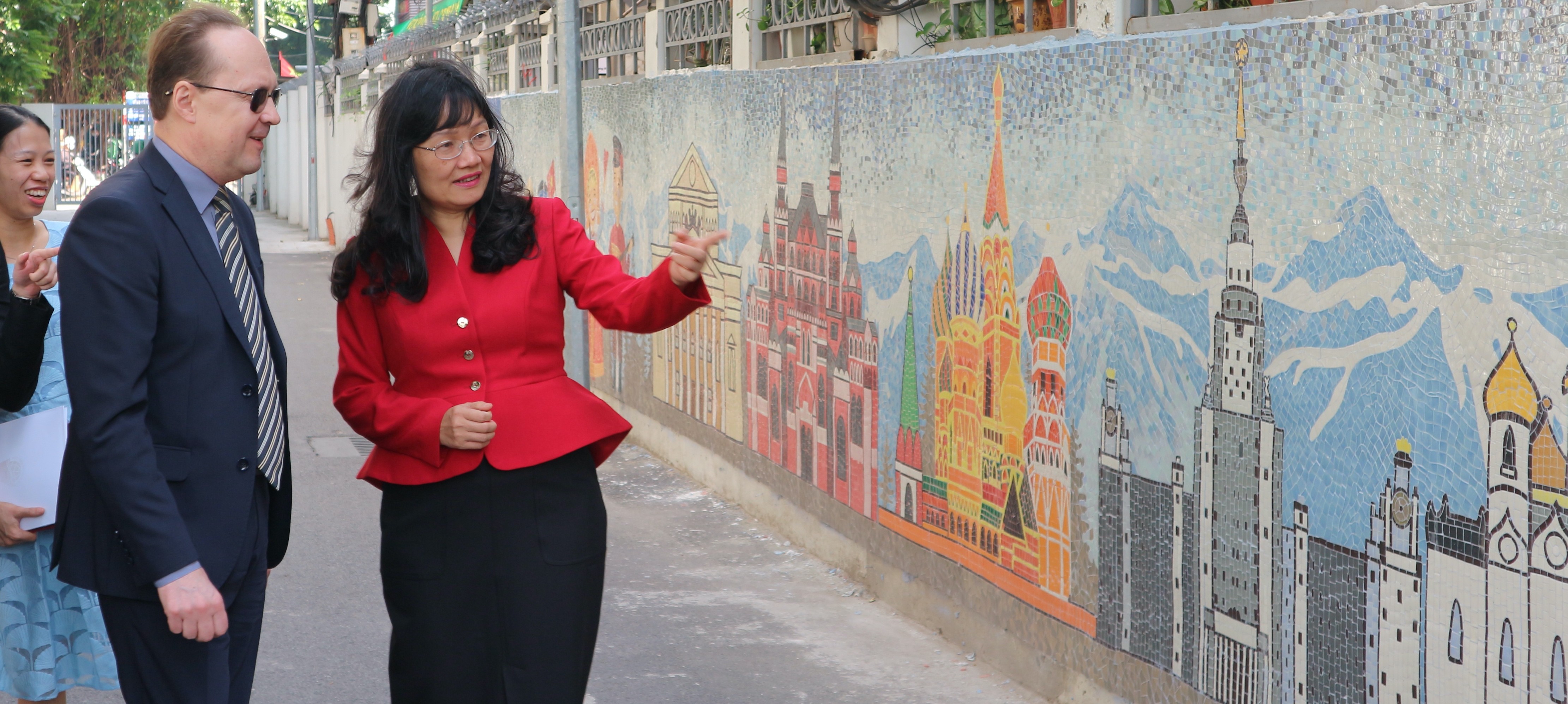 Khánh thành bức tranh tường gốm Nga tại Việt Nam