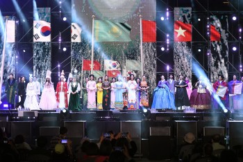 Quảng bá nét đẹp áo dài Việt Nam đến khán giả Hàn Quốc