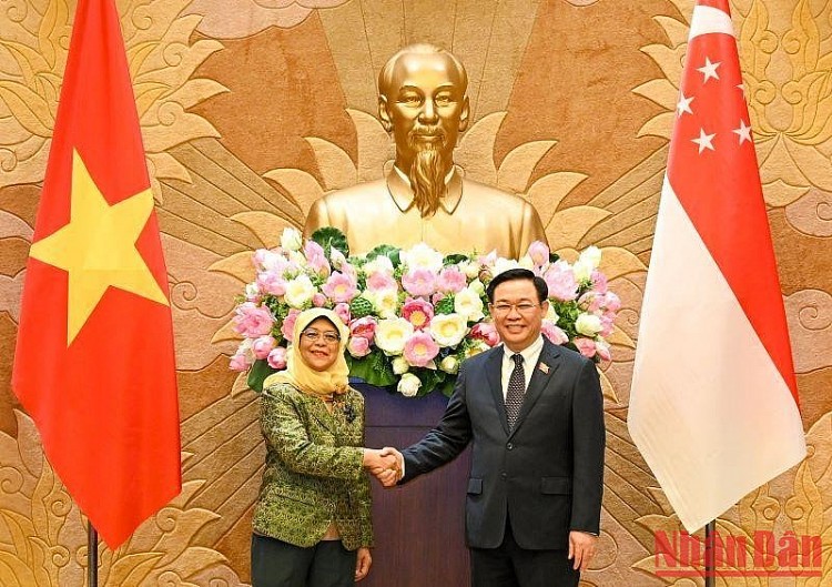[Ảnh] Chủ tịch Quốc hội Vương Đình Huệ tiếp Tổng thống Cộng hòa Singapore Halimah Yacob