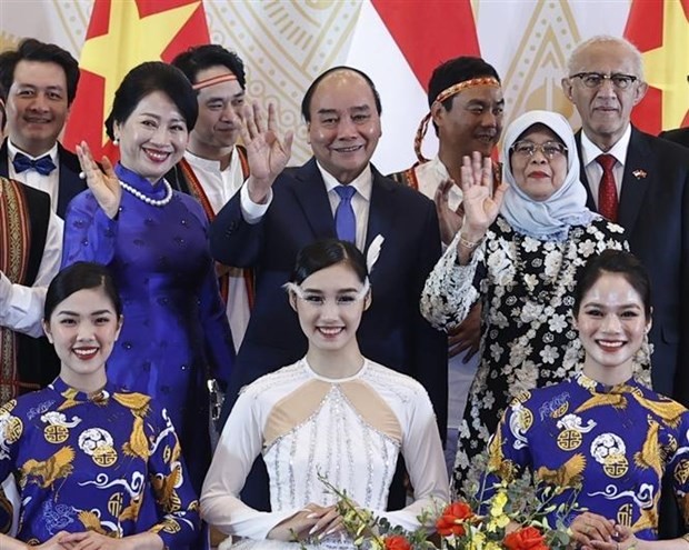 Chủ tịch nước và Phu nhân chủ trì tiệc chiêu đãi chào mừng Tổng thống Singapore và Phu quân, tại Hà Nội tối 17/10/2022. (Ảnh: Thống Nhất/TTXVN)