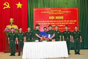 Ký kết kế hoạch hiệp đồng bảo vệ khu vực tiếp giáp, vùng biển Ký kết kế hoạch hiệp đồng bảo vệ khu vực tiếp giáp, vùng biển