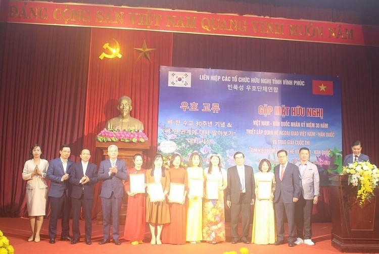 Hiệp Hội Doanh Nghiệp Hàn Quốc tiếp tục đồng hành cùng tỉnh Vĩnh Phúc Hiệp Hội Doanh Nghiệp Hàn Quốc tiếp tục đồng hành cùng tỉnh Vĩnh Phúc