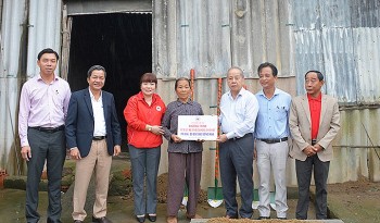 Xây dựng 100 ngôi nhà qua chương trình “An toàn cho ngư dân nghèo, khó khăn” tại Thừa Thiên Huế