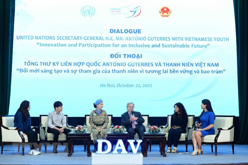 Tổng Thư ký Liên hợp quốc Antonio Guterres đối thoại với thanh niên, sinh viên Việt Nam