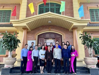 Tỉnh Nghệ An và Lào chia sẻ kinh nghiệm và tăng cường hợp tác về lĩnh vực Thư viện