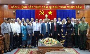 Tăng cường mối quan hệ đoàn kết, hữu nghị truyền thống giữa hai tỉnh Đắk Lắk và Attapeu (Lào) Tăng cường mối quan hệ đoàn kết, hữu nghị truyền thống giữa hai tỉnh Đắk Lắk và Attapeu (Lào)