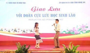 Nghệ An gặp mặt 100 cựu học sinh Lào tiêu biểu từng học tập tại Việt Nam