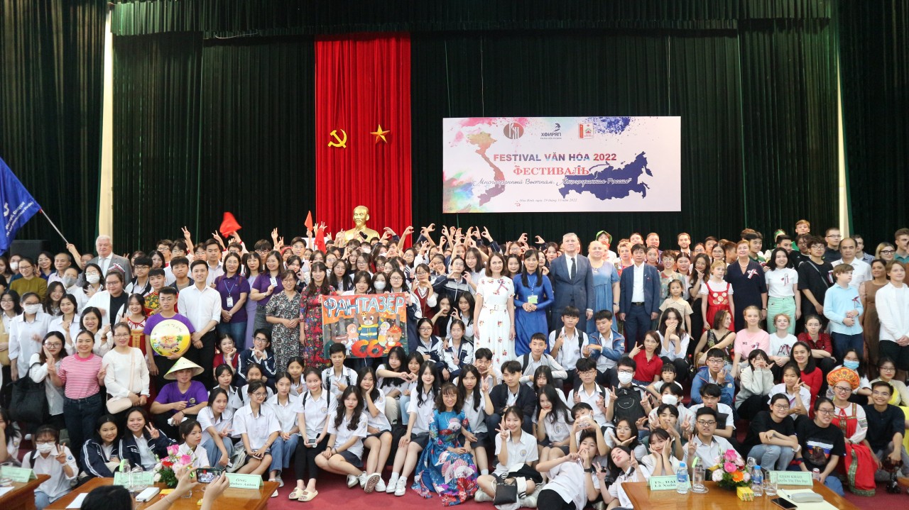 Hơn 1.000 học sinh, sinh viên tham gia Festival văn hóa 